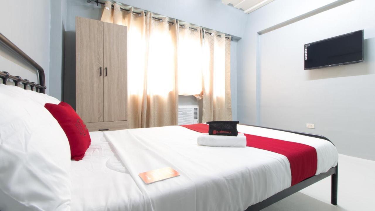 RedDoorz @ Sunfields Lipa Batangas Hotel Lipa City Bagian luar foto
